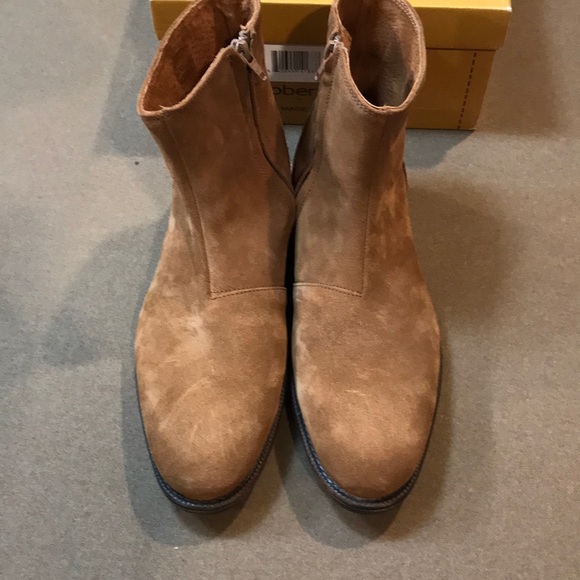 Robert Wayne Other - Robert Wayne Suede Ankle Boots